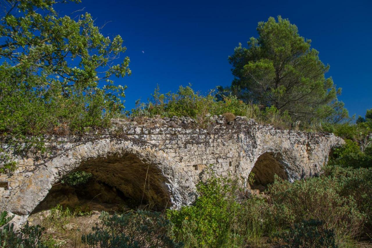 Hotel A Gauche du Pont Vers-Pont-du-Gard Exterior foto